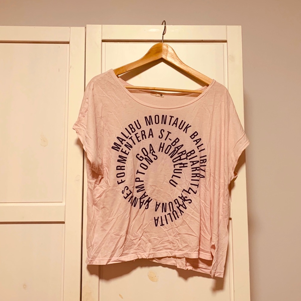SUNDRY Circular Graphic Destinations Pink Tee